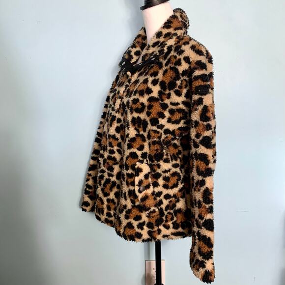 J. Crew Snap-Collar Sherpa Sweatshirt in Leopard Size Medium - Picture 4 of 10